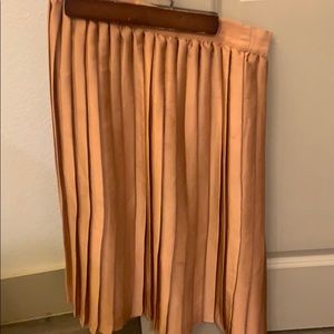 Metallic Pleated Stretch Midi Skirt